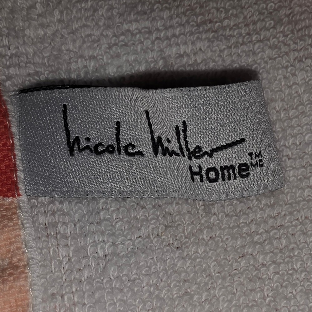 Nicole Miller Home Heart Print Kitchen Hand Towels - Set of 2 - NWOT - Picture 2 of 2